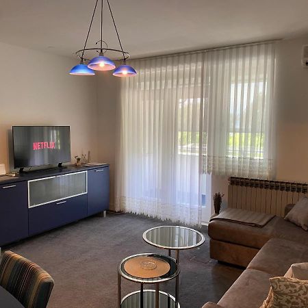 Apartman Njivice Exterior foto