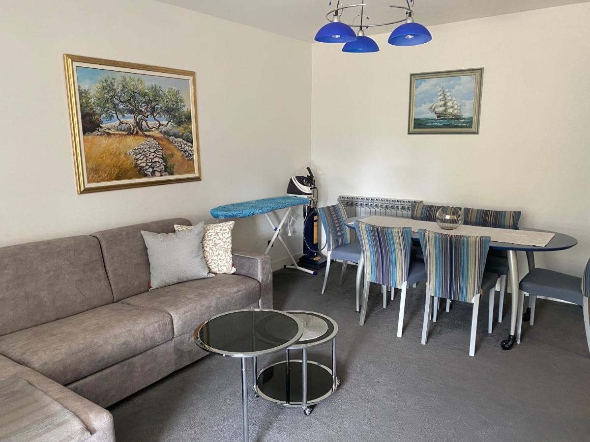 Apartman Njivice Exterior foto